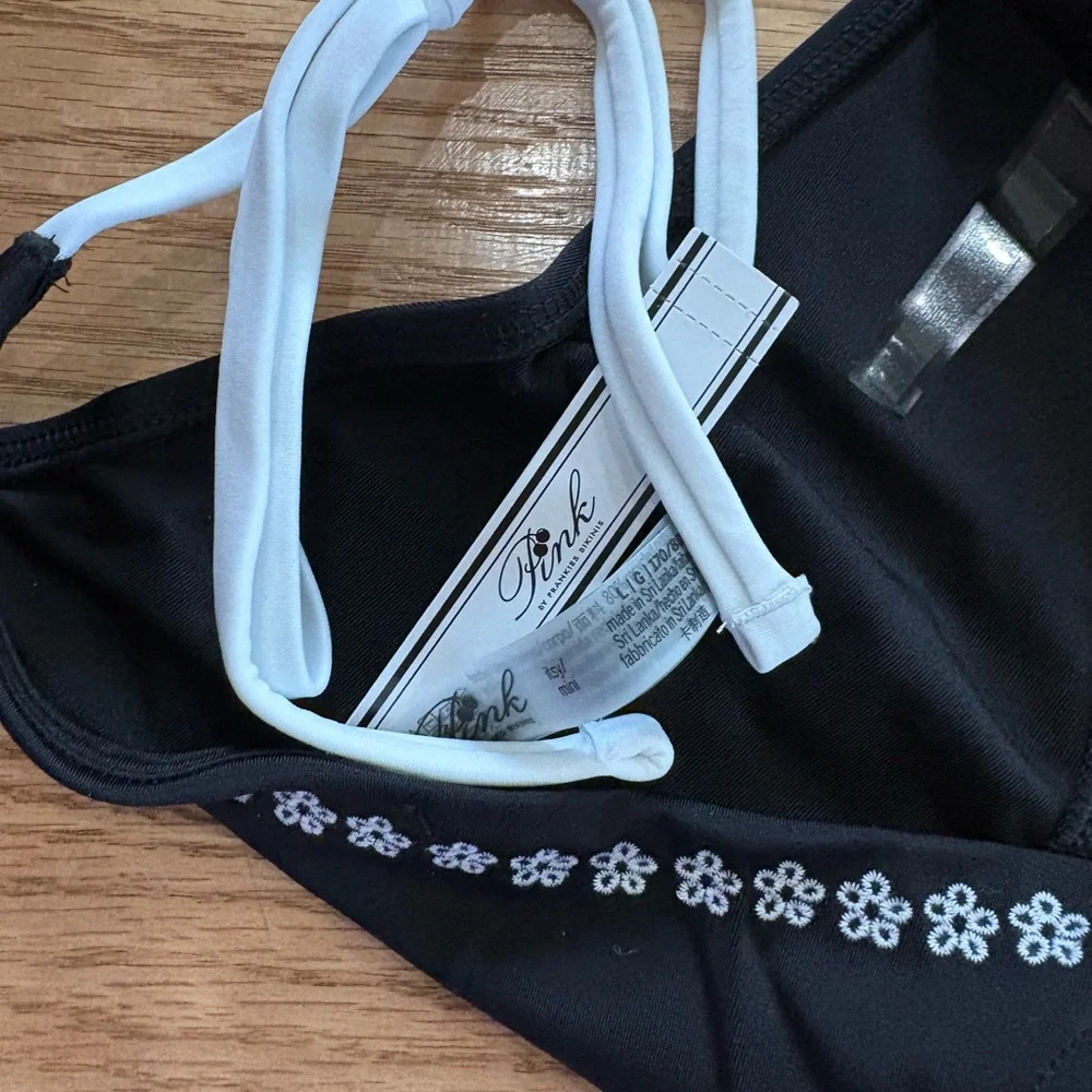 Frankie’s bikinis set